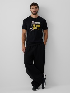 4F T-shirt regular z nadrukiem męski - czarny M