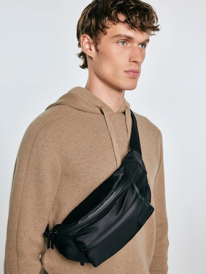 Saszetka męska typu nerka czarna Tizanor 906