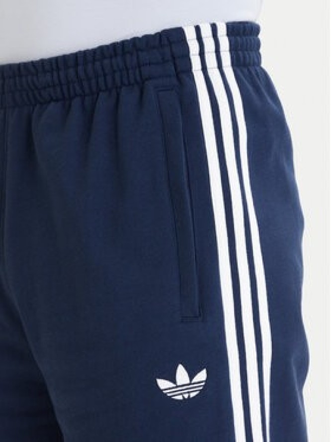 adidas Szorty sportowe 3-Stripes KE3565 Granatowy Regular Fit