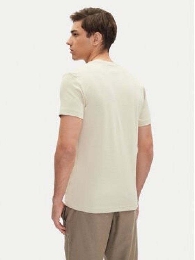 Mustang T-Shirt Allen 1016486 Beżowy Slim Fit