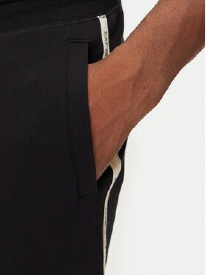 EA7 Emporio Armani Spodnie dresowe 7M000974 AF10377 UC001 Czarny Regular Fit