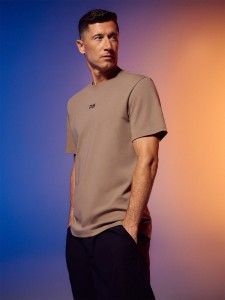 4F T-shirt regular gładki męski 4F x Robert Lewandowski - beżowy XL