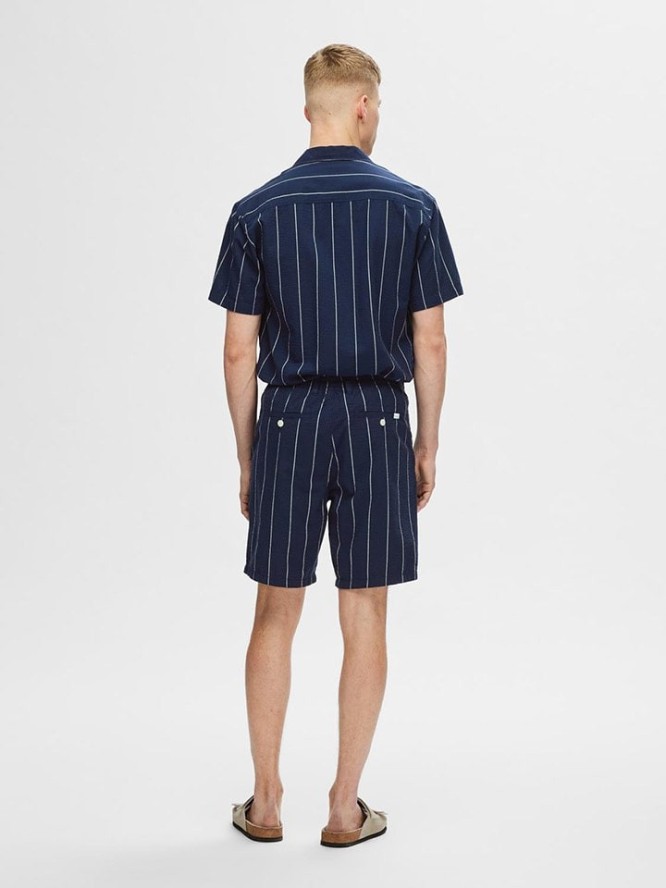 SELECTED HOMME Szorty w kolorze biało-granatowym rozmiar: M