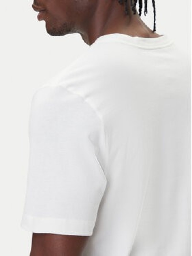 Nike T-Shirt DC7485-100 Biały Regular Fit