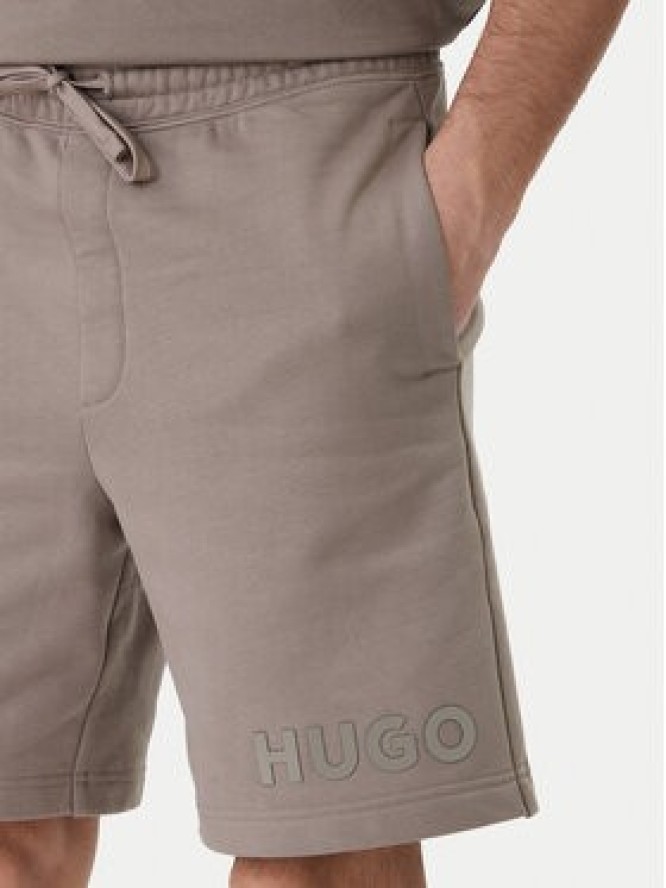 HUGO Szorty sportowe Dinkoe 50535260 Beżowy Relaxed Fit