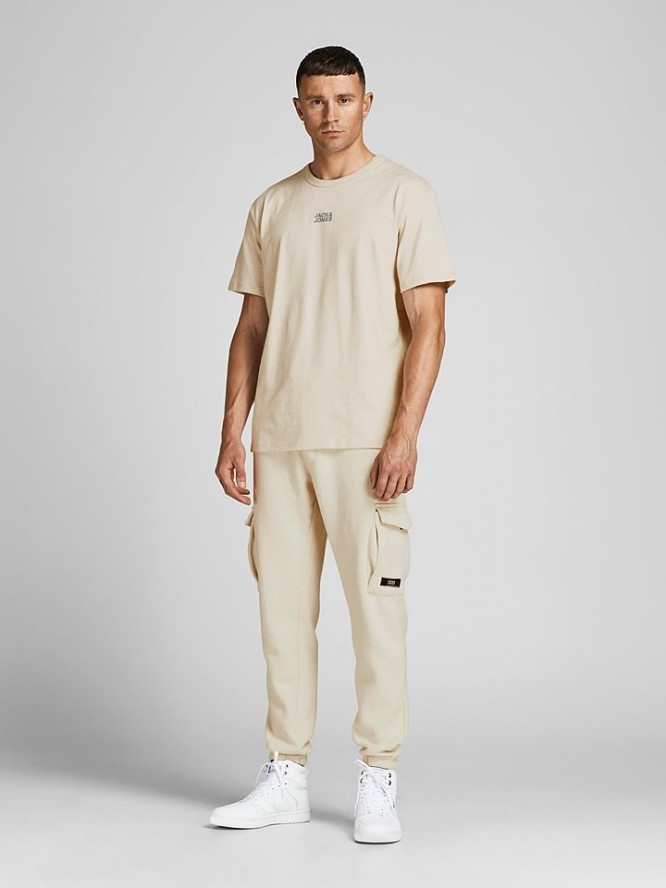 Jack & Jones Koszulka "Classic" w kolorze beżowym rozmiar: M