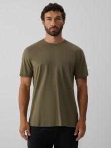 4F T-shirt regular z antybakteryjnym wykończeniem Polygiene męski - khaki M