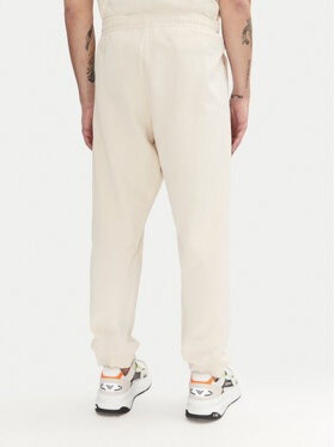 EA7 Emporio Armani Spodnie dresowe 7M000154 AF10432 U1079 Écru Regular Fit