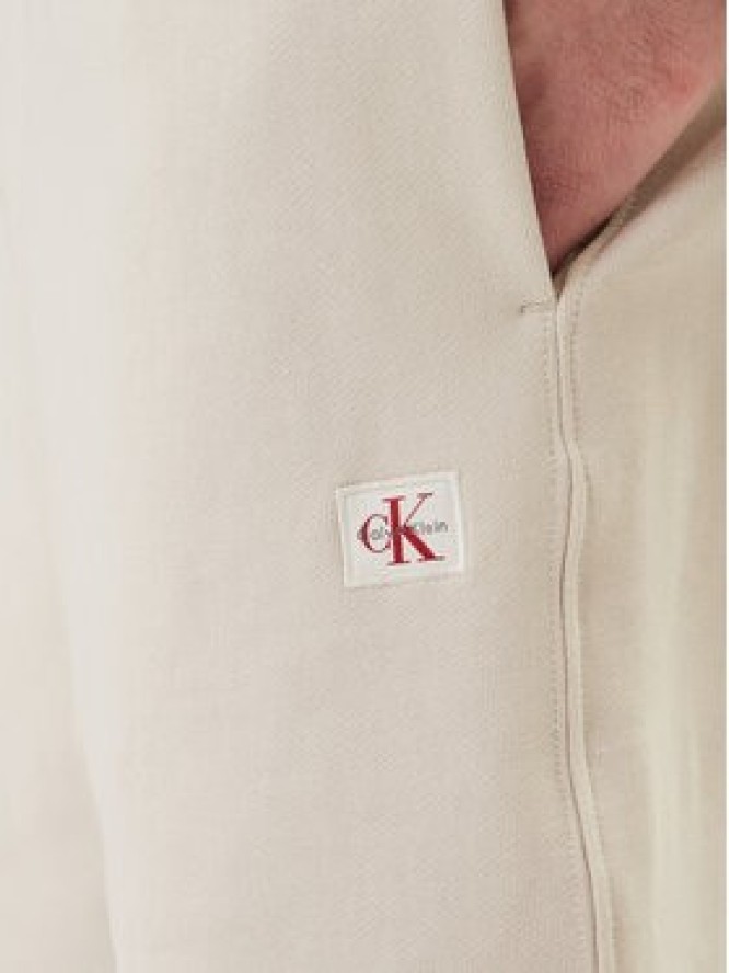 Calvin Klein Jeans Szorty sportowe LV04RF282G Écru Regular Fit