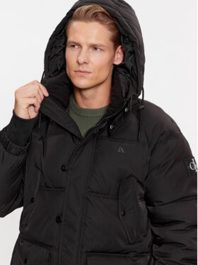 Calvin Klein Jeans Kurtka zimowa J30J324080 Czarny Relaxed Fit