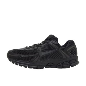 Nike Vomero 5 Triple Black