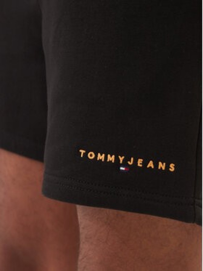 Tommy Jeans Szorty sportowe Contrast Linear DM0DM22697 Czarny Regular Fit