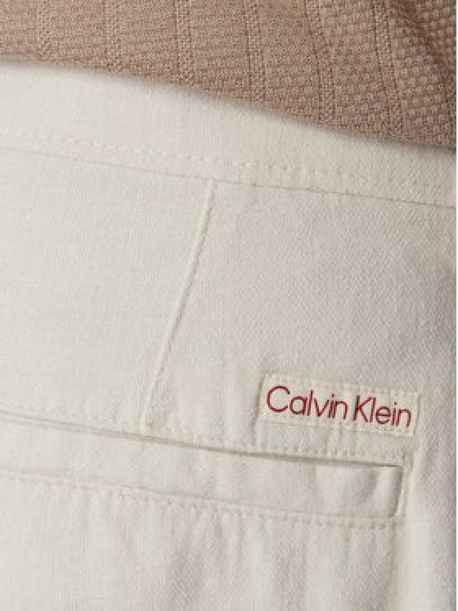 Calvin Klein Jeans Szorty materiałowe LV04RF610G Beżowy jasny Regular Fit