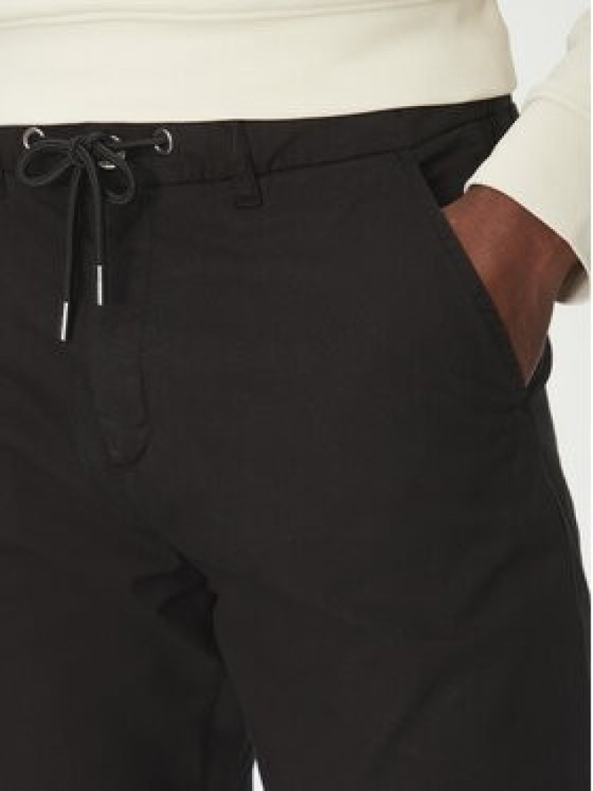 Guess Spodnie materiałowe M5RB51 WGXW1 Czarny Regular Fit