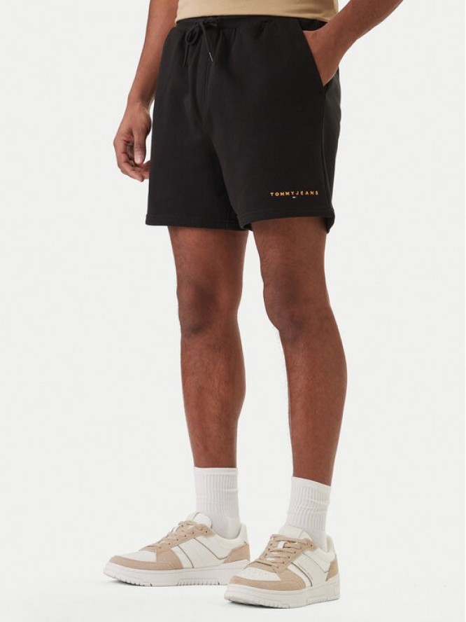 Tommy Jeans Szorty sportowe Contrast Linear DM0DM22697 Czarny Regular Fit