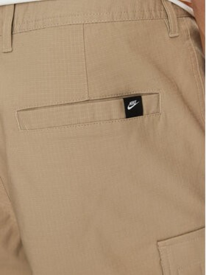 Nike Szorty materiałowe FN3517 Brązowy Standard Fit