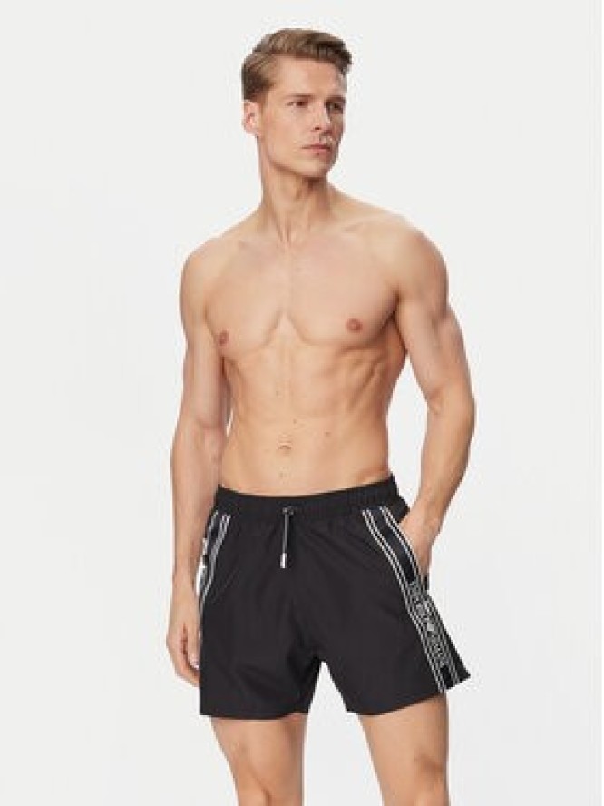 Emporio Armani Szorty kąpielowe EM000583 AF20426 UC001 Czarny Regular Fit