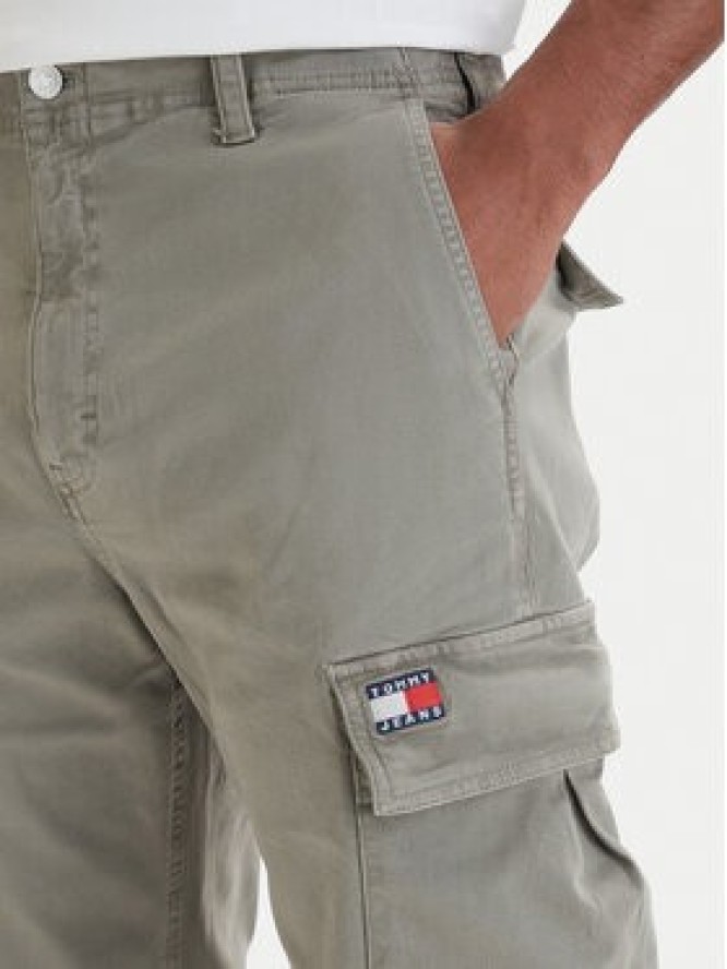 Tommy Jeans Spodnie cargo Otis DM0DM22403 Zielony Regular Fit