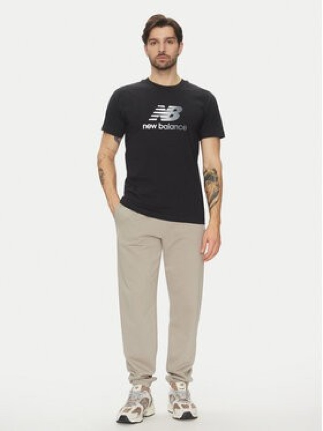 New Balance Spodnie dresowe Essentials MP41519 Beżowy Relaxed Fit