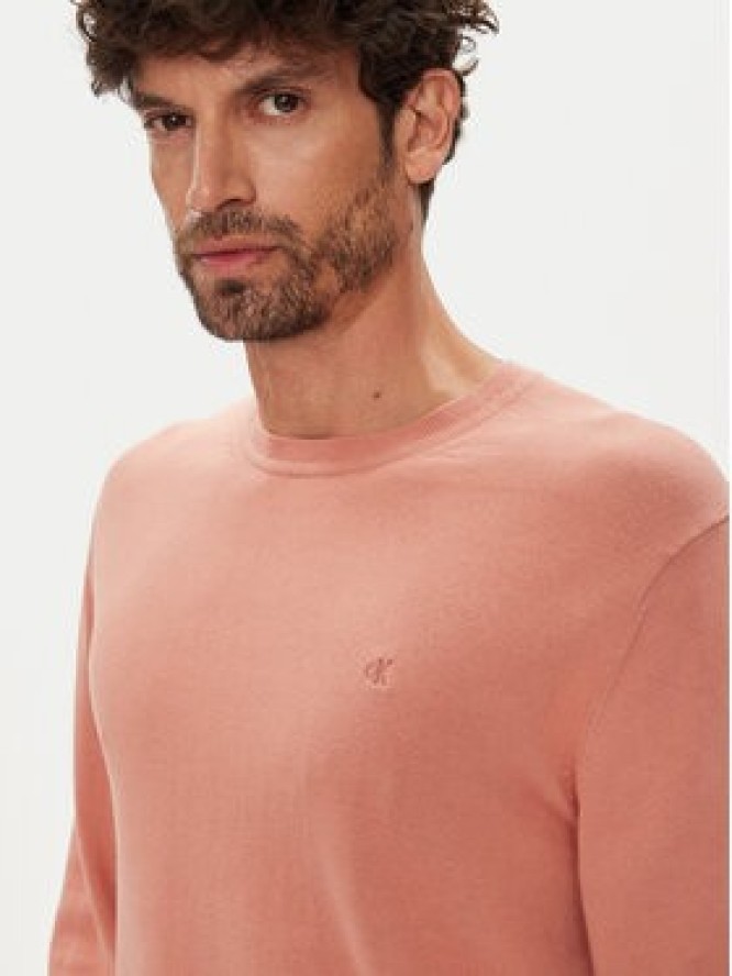 Calvin Klein Sweter LV040BM343 Koralowy Regular Fit