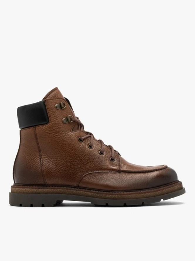 Brązowe trzewiki męskie z dekoracyjnym przeszyciem na podbiciu