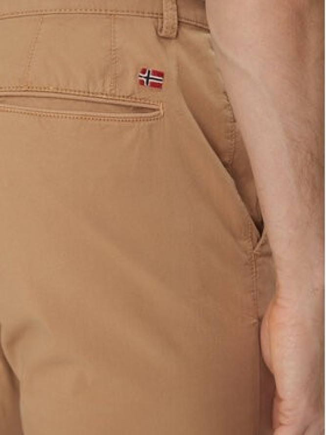 Napapijri Chinosy M-Puyo NP0A4H98 Brązowy Slim Fit