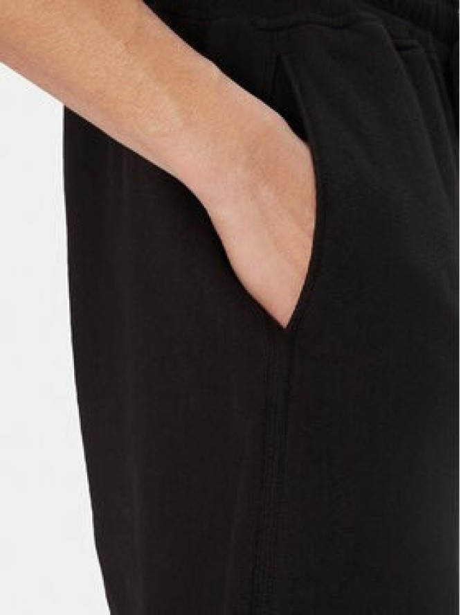 C.P. Company Szorty sportowe 18CMSB268A110337O Czarny Relaxed Fit