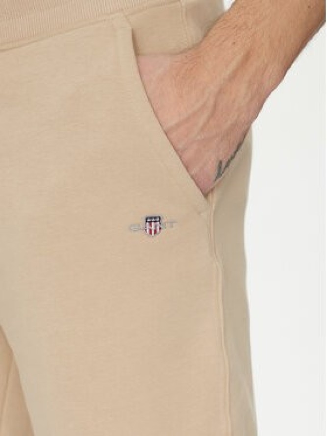 Gant Szorty sportowe Shield 2009027 Beżowy Regular Fit