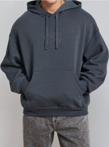 Bluza z kapturem Comfort Fit z haftem - niebieski