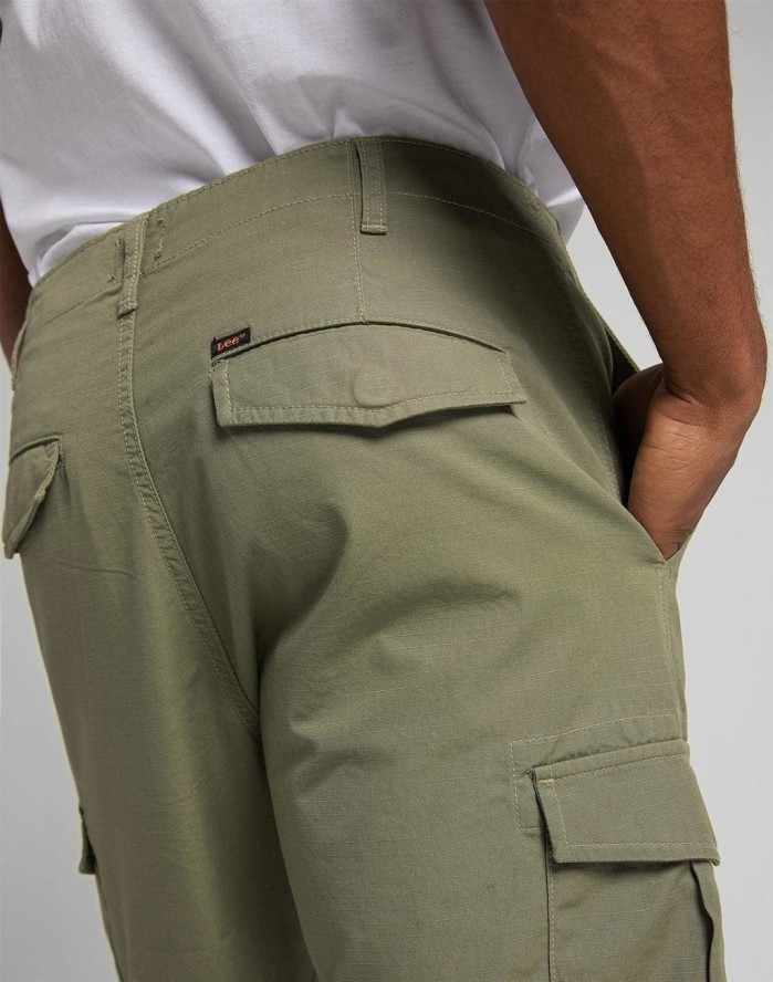 SZORTY MĘSKIE LEE CARGO SHORT LICHEN GREEN L73CCJ82 112120354
