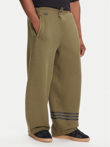 adidas Spodnie dresowe Neuclassics JW5444 Zielony Loose Fit