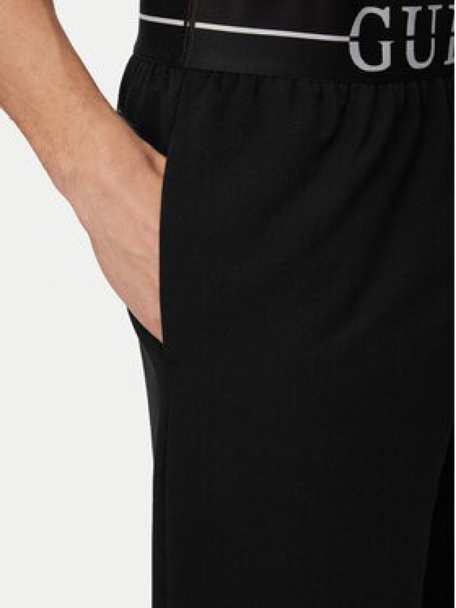 Guess Szorty sportowe U6GD00 KC241 Czarny Regular Fit