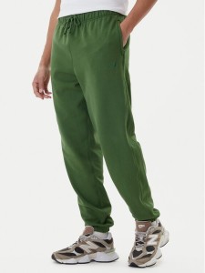 New Balance Spodnie dresowe MP41508 Zielony Relaxed Fit