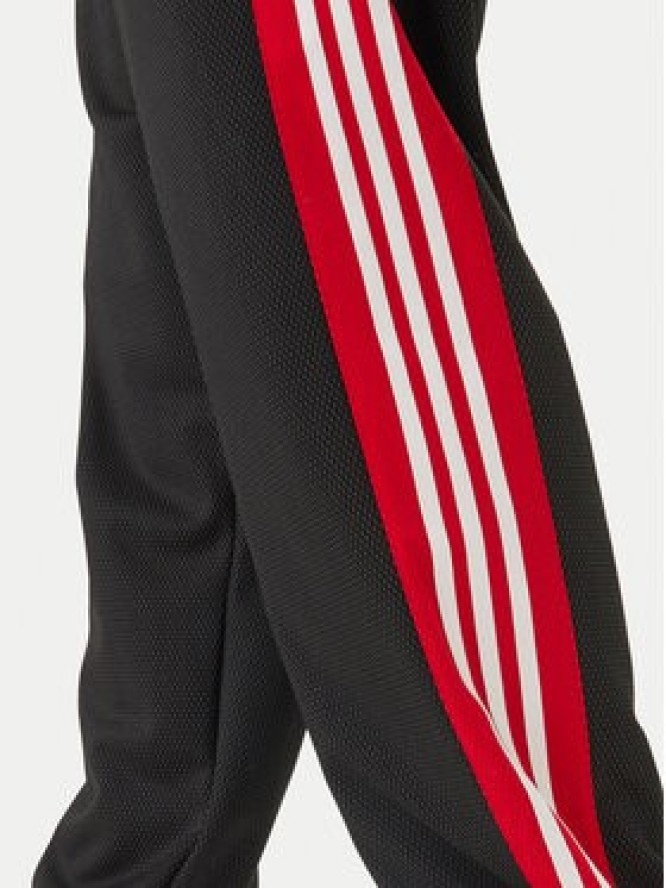 adidas Spodnie dresowe KE0117 Czarny Loose Fit