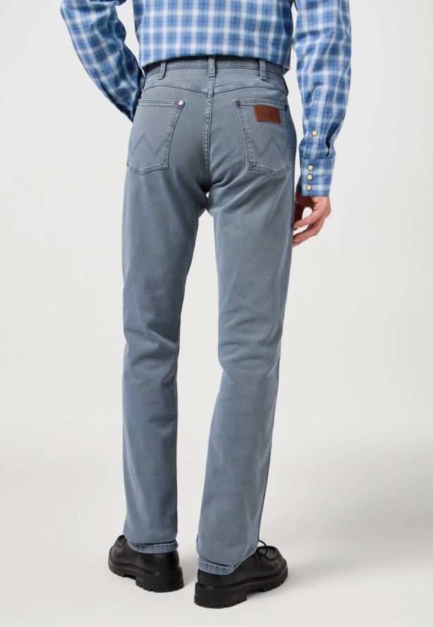 WRANGLER MĘSKIE SPODNIE JEANSOWE GREENSBORO DUSTY BLUE 112362404