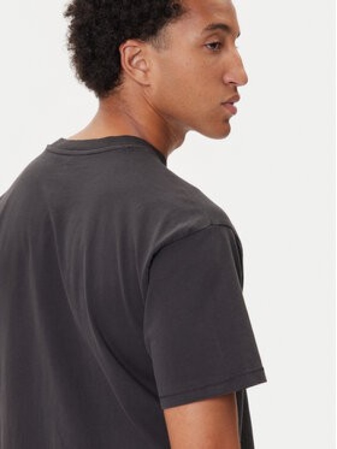 Levi's® T-Shirt Red Tab™ A0637-0001 Czarny Boxy Fit