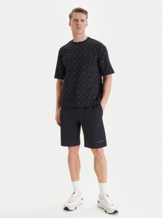 Guess Szorty sportowe Z6GD02 K2845 Czarny Regular Fit
