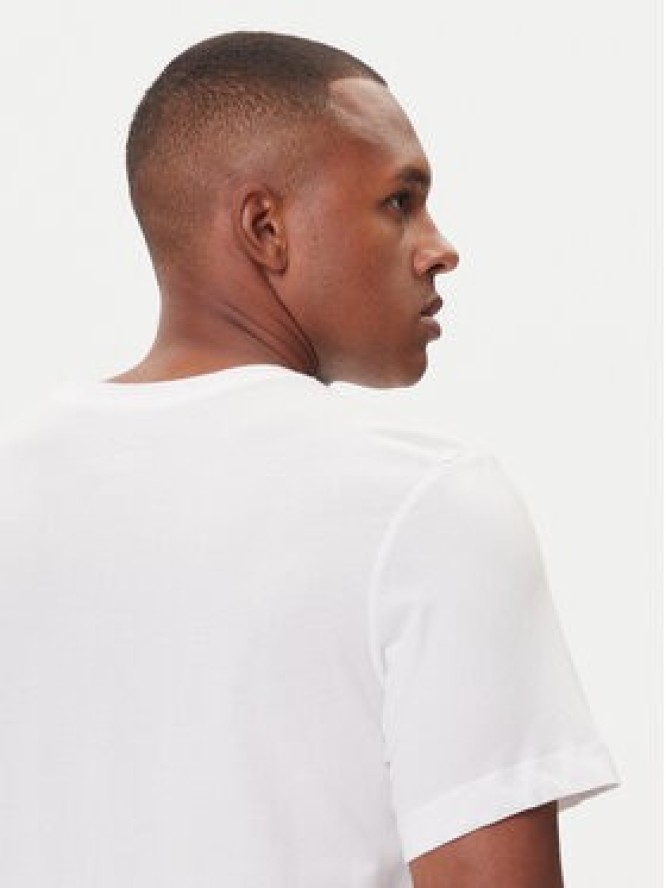 Nike T-Shirt HJ3466 100 Biały Regular Fit