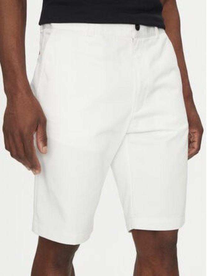 HUGO Szorty materiałowe Darik 50505857 Biały Regular Fit