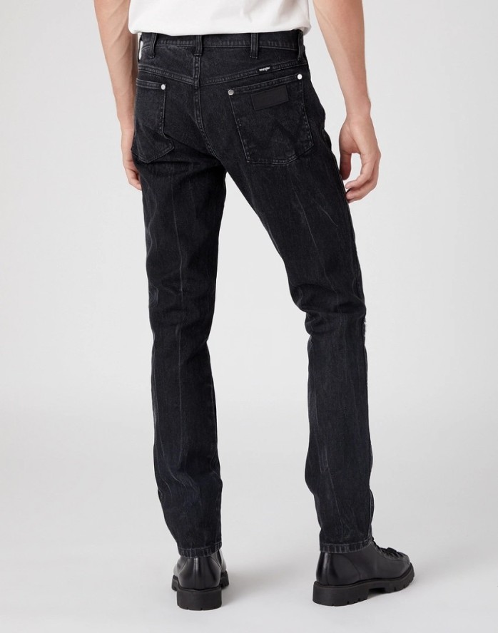 WRANGLER LARSTON MĘSKIE SPODNIE JEANSOWE JEANS BASS BLACK W18S3018O 112326029