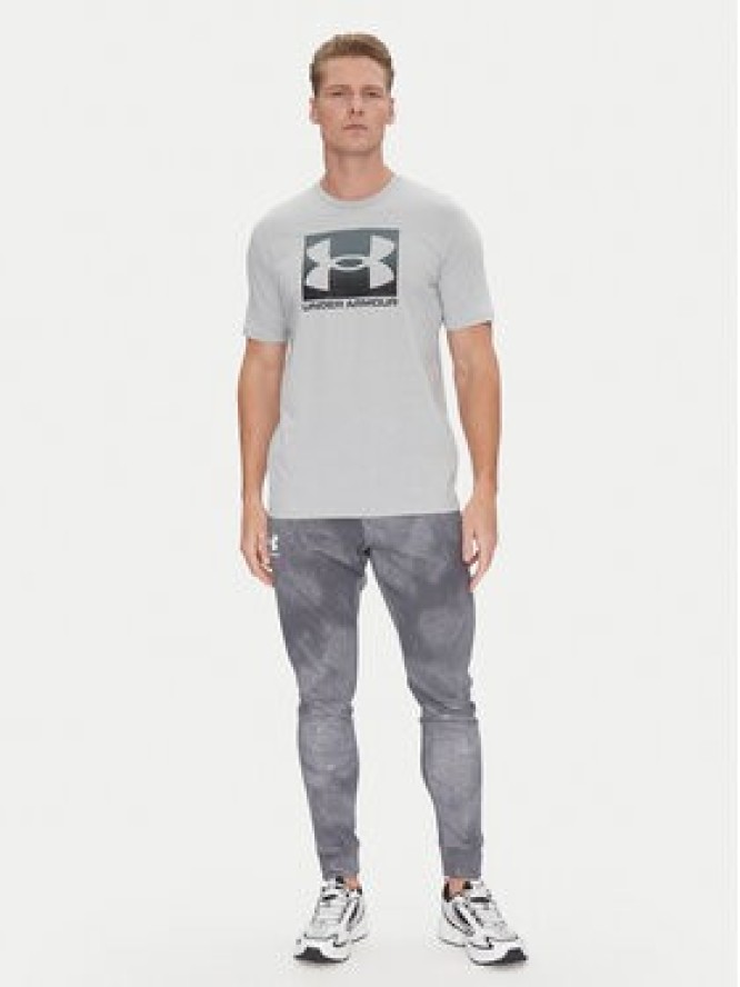 Under Armour T-Shirt Boxed Sports 1386793 Szary Loose Fit