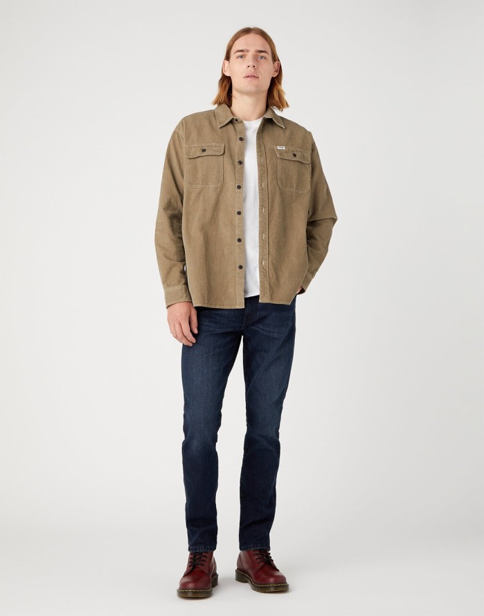 WRANGLER LARSTON MĘSKIE SPODNIE JEANSOWE DUSKY NIGHT W18SMI299