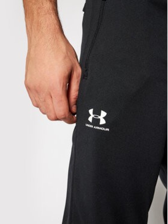 Under Armour Spodnie dresowe Ua Sportstyle 1290261 Czarny Relaxed Fit
