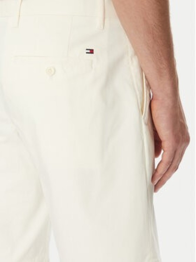 Tommy Hilfiger Szorty materiałowe Brooklyn MW0MW23563 Écru Regular Fit