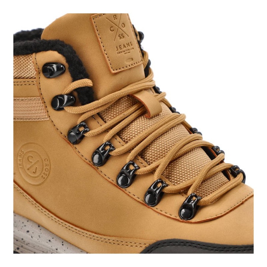 Trekkingi męskie Cross Jeans, z ekoskóry i materiału ocieplane wewnątrz sznurowane i wyposażone w solidną traktorową podeszwę, camel, KK1R4026C