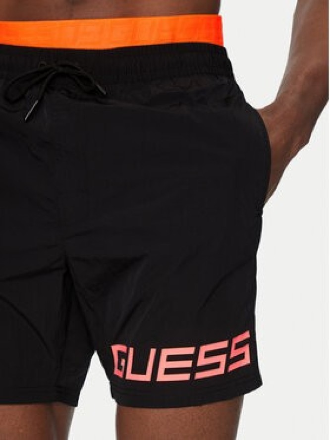 Guess Szorty kąpielowe F5GT12 WH1C2 Czarny Regular Fit