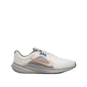 Buty do biegania Nike Quest 5 Pomarańczowe