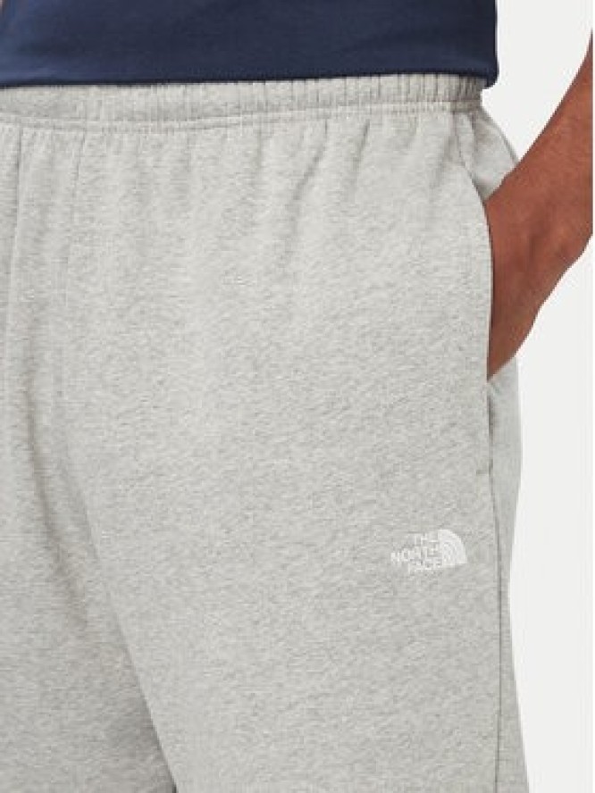 The North Face Spodnie dresowe Evolution Simple Dome NF0A8CWY Szary Regular Fit