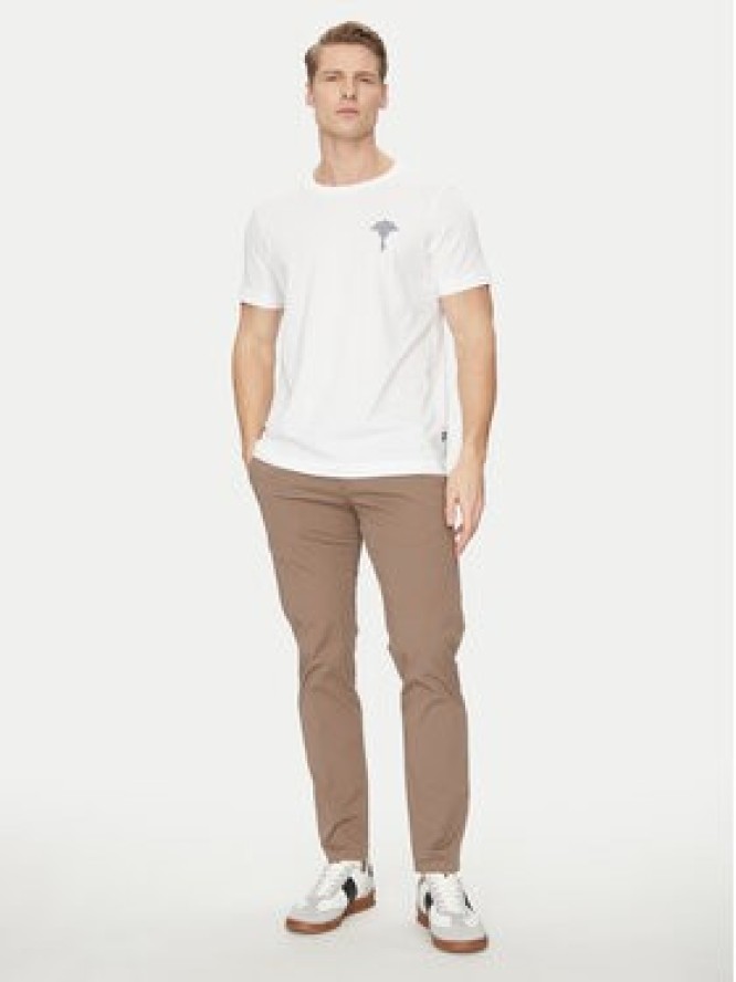JOOP! T-Shirt 17 JJ-03Brisko 10017941 30044674 Biały Regular Fit
