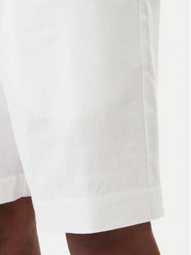 Emporio Armani Szorty materiałowe EM000681 AF20590 U0002 Biały Regular Fit